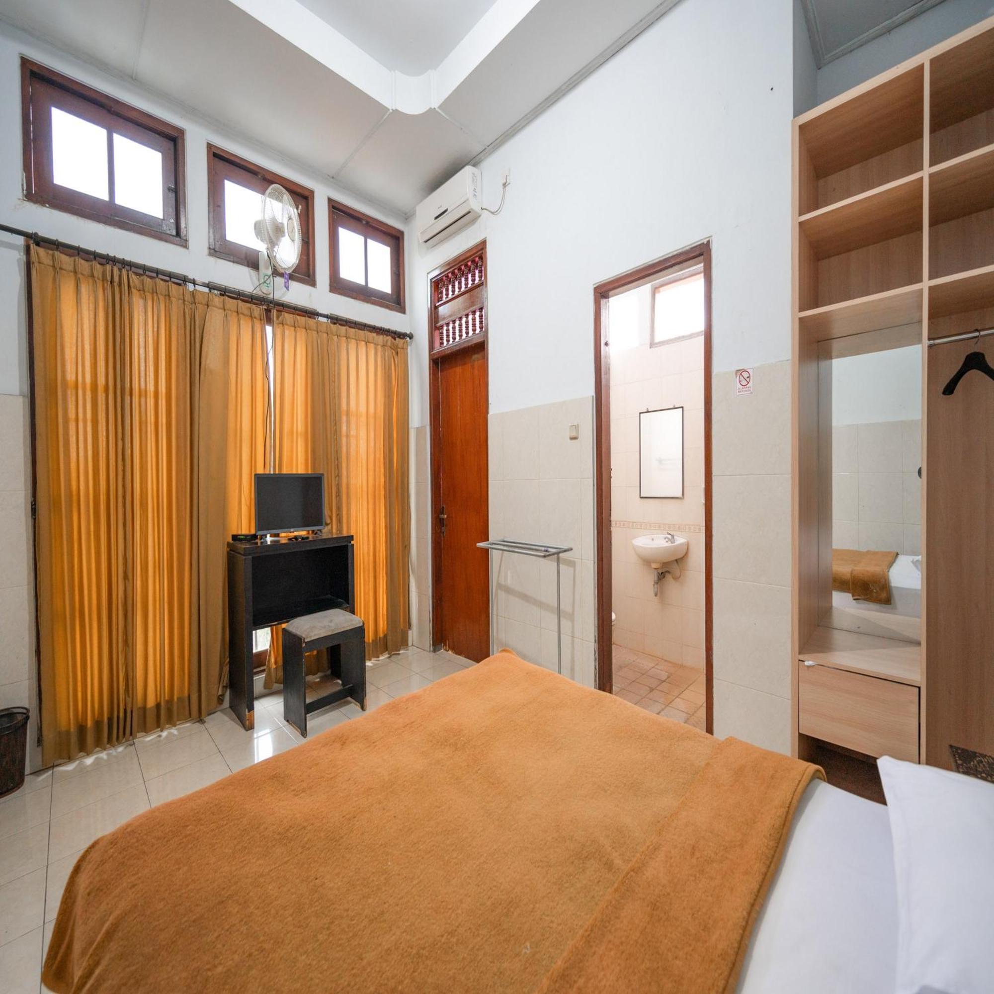Hotel Dewata Indah Denpasar Mitra Reddoorz Buitenkant foto
