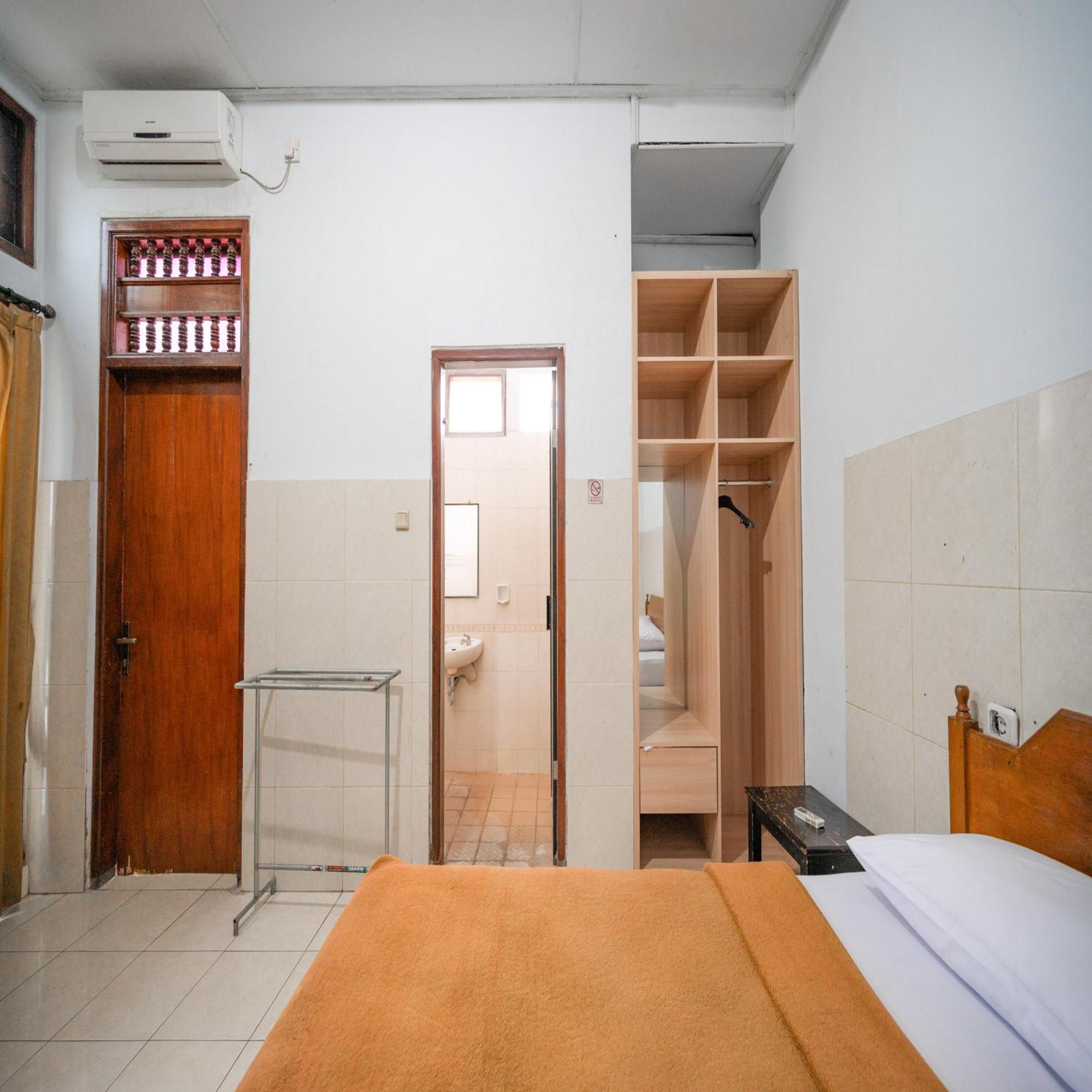 Hotel Dewata Indah Denpasar Mitra Reddoorz Buitenkant foto